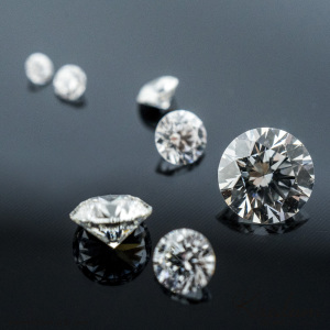 Diamanty ir