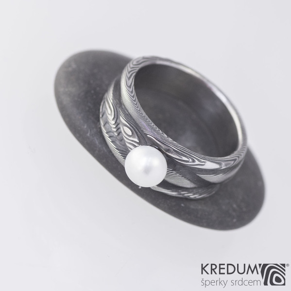 Zásnubní prsten nerezová ocel damasteel a perla - Víla vod