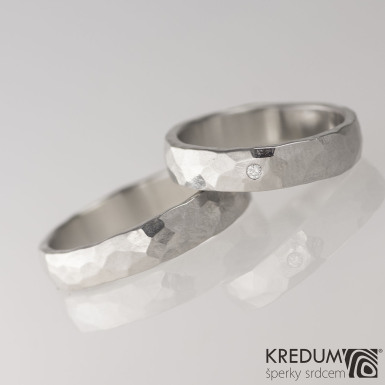 Natura a čirý diamant 1,7 mm - kovaný snubní prsten z nerezové oceli