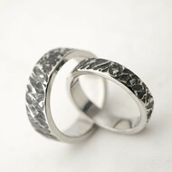 Archeos Glanc - kovaný snubní prsten z nerezové oceli