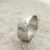 Prsten z chirurgick oceli - Natura nerez, leskl + ir diamant 1,5 mm, velikost 56, ka 8 mm - et 2208
