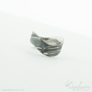 Kovan nerezov snubn prsten damasteel - FOREVER, voda tmav vel.51 - V5373