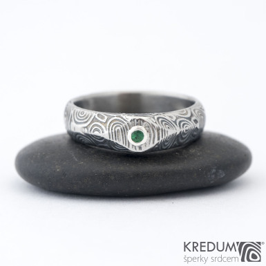 GRADA a smaragd do 2 mm ve stbe - Kovan zsnubn prsten damasteel - koleka