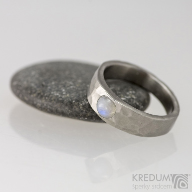 Draill a měsíční kámen - Snubní prsten kovaná nerezová ocel, S1648