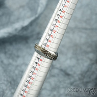 Kovan nerezov snubn prsten - velikost  57, ka 5 - 7,5 mm - SK1653