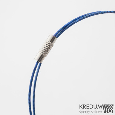 Modré nylonové lanko s ocelovou strunou - šroubovací uzávěr