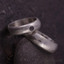 Run kovan snubn prsteny damasteel - Prima a ern diamant 2,3 mm, vzor rky, lept svtl stedn, profil A