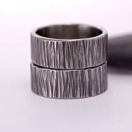 snubní prsteny Wood tmavé - ručně kované z chirurgické oceli