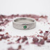 Zsnubn prsten se smaragdem - Prima line a smaragd 2,7 mm vsazen do blho zlata, vel. 53, ka 5 mm, tlouka 2 mm, struktura voda, lept svtl stedn, comfort profil - K 2826
