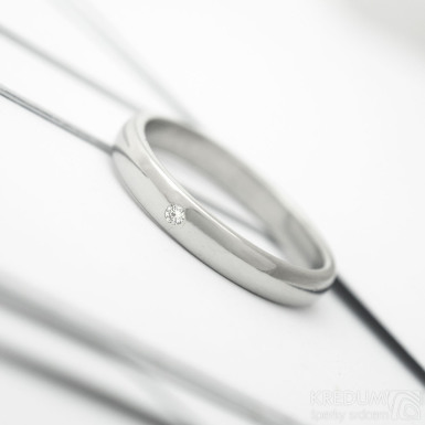 Prima nerez a ir diamant 1,5 mm - kovan snubn prsten z nerezov oceli