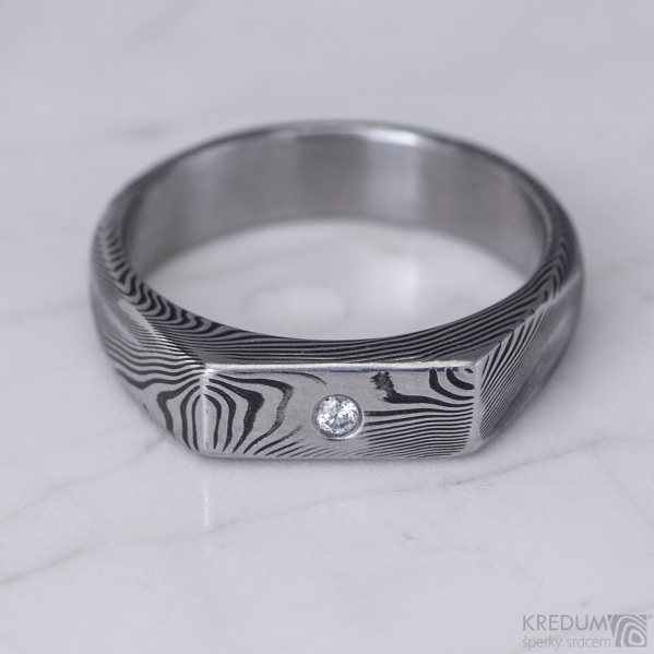 Prolili a čirý diamant 2 mm, dřevo - Kovaný zásnubní prsten damasteel, S1423