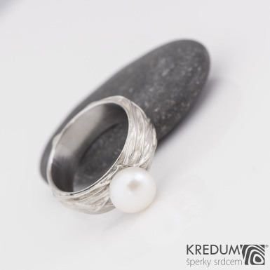 Gordik a perla - Motaný snubní prsten nerezový, S2149