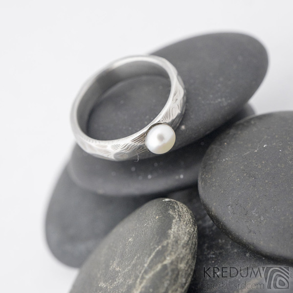 Rocksteel a perla, dřevo - Snubní prsten damasteel, S1453