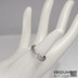Kovaný zásnubní prsten damasteel a diamant 2,70 mm - Siona - dřevo, světlý střední - velikost 53, šířka hlavy 4,7 mm, šířka v dlani 3,4 mm - S1970