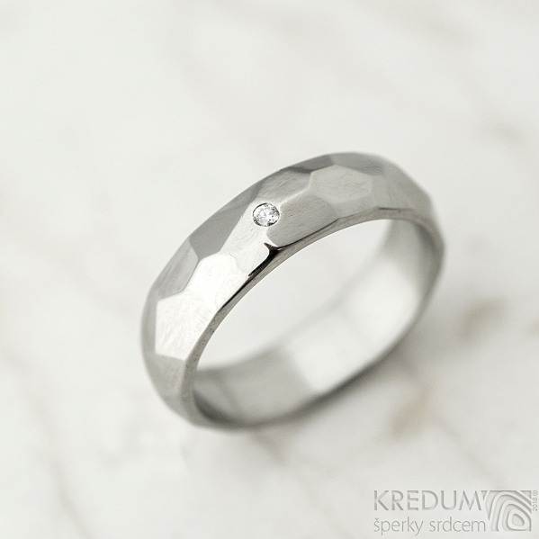 Skalk a ir diamant 1,5 mm - velikost 51, ka 5 mm, leskl - Nerezov snubn prsteny - k 1443 (2)