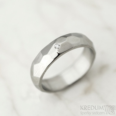 Rock a ir diamant 1,5 mm - leskl - kovan snubn prsten z nerezov oceli