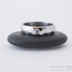 Zsnubn prsten se safrem - Rock nerez + brouen safr cca 2,3 mm vsazen do stbra, leskl, velikost 53, ka 5 mm, tlouka 1,6 mm - sk2400