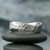 FOREVER Raw - kovaný snubní prsten z nerezové oceli - velikost 63, šířka kovu 5 mm, matný - et 1825