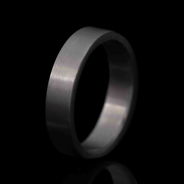 Prima tantal - matn� - ru�n� vyr�b�n� snubn� prsten z tantalu