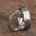 Snubní prsteny chirurgická ocel Natura - vlevo dámský velikost 53,5, šířka 3,5 mm, tloušťka 1,3 mm, profil C, lesklý a vpravo pánský velikost 56, šířka 6 mm, tloušťka 1,5 mm, profil C, matný - V5053+V5047