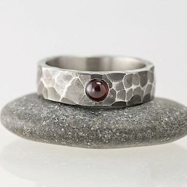 prsten Natura a kabošon granát almandin - velikost 56, šířka 5,5 mm - s1650