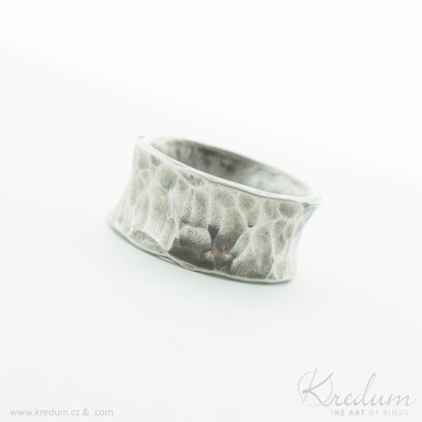Rafael - kovan snubn prsten z nerezov oceli - V5009