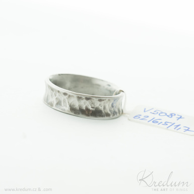 Rafael - kovaný snubní prsten z nerezové oceli - V5087