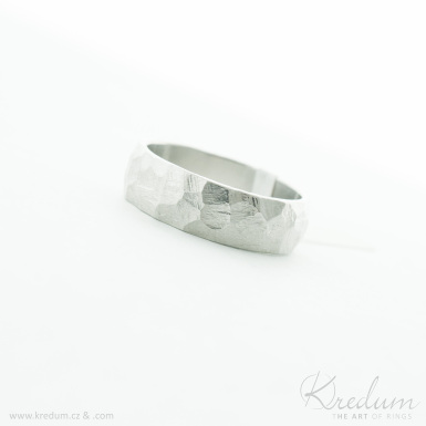 Raw - kovaný snubní prsten z nerezové oceli, V5120